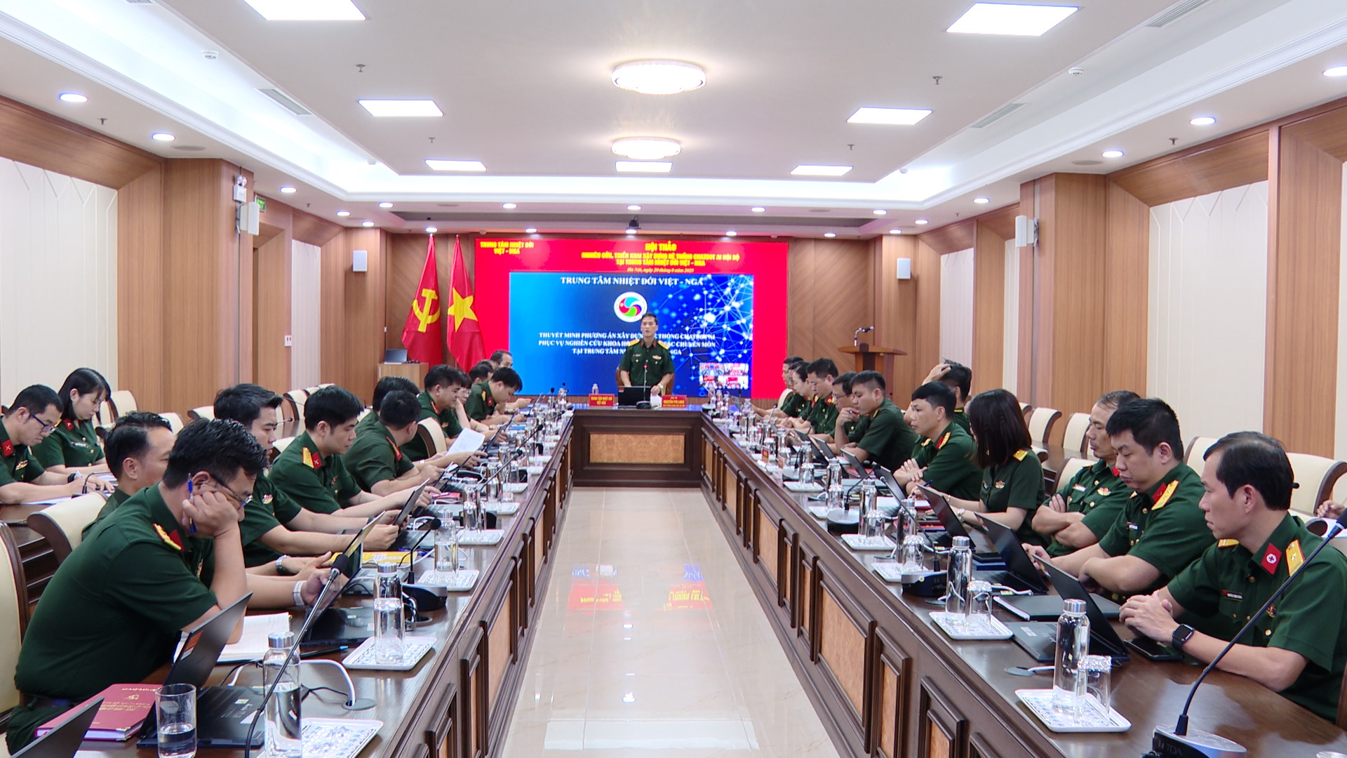 Hội thảo về nghiên cứu, triển khai xây dựng hệ thống Chatbot AI nội bộ tại Trung tâm Nhiệt đới Việt - Nga